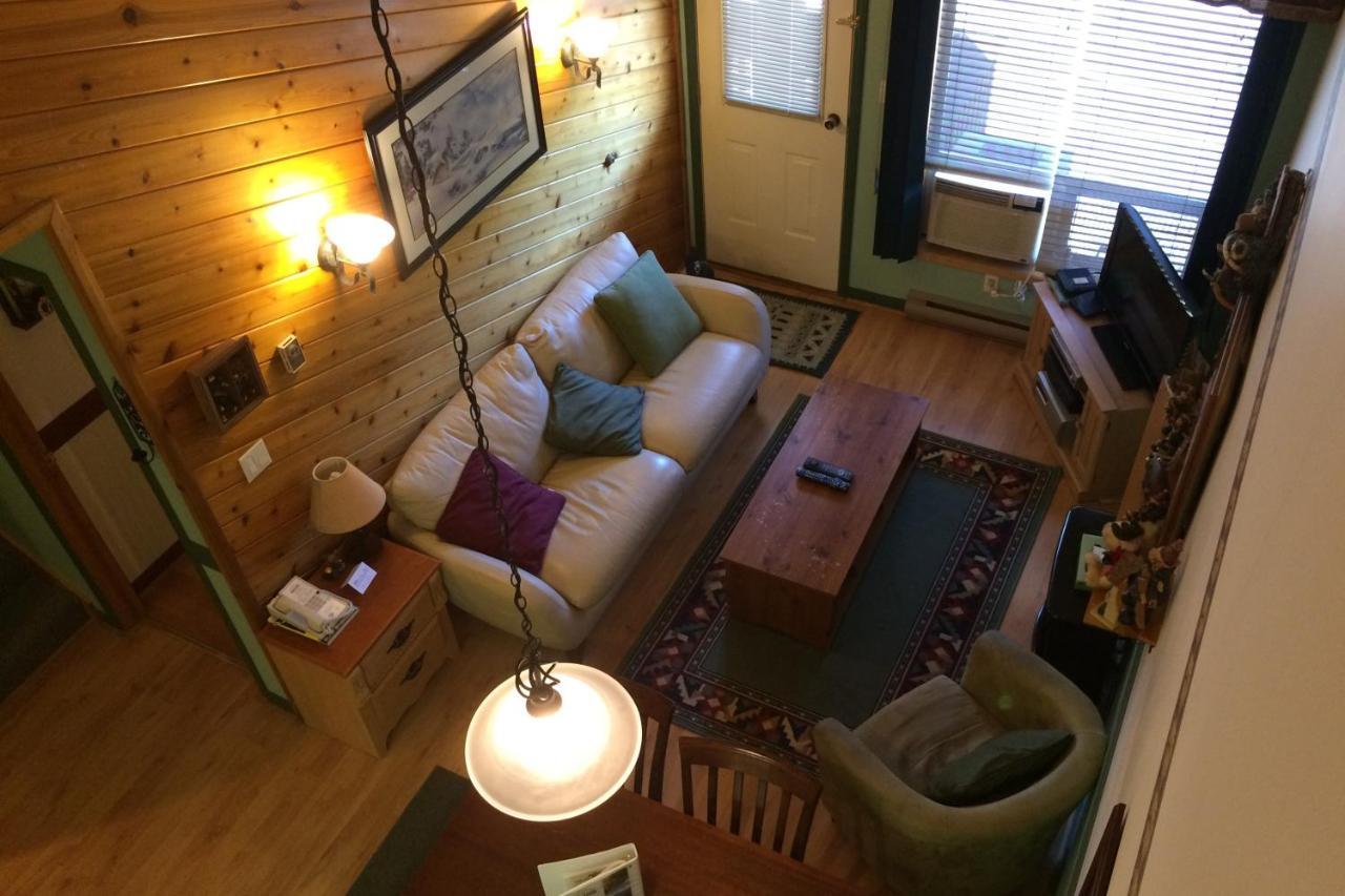 The Griz Inn By Park Vacation Management Fernie Eksteriør billede