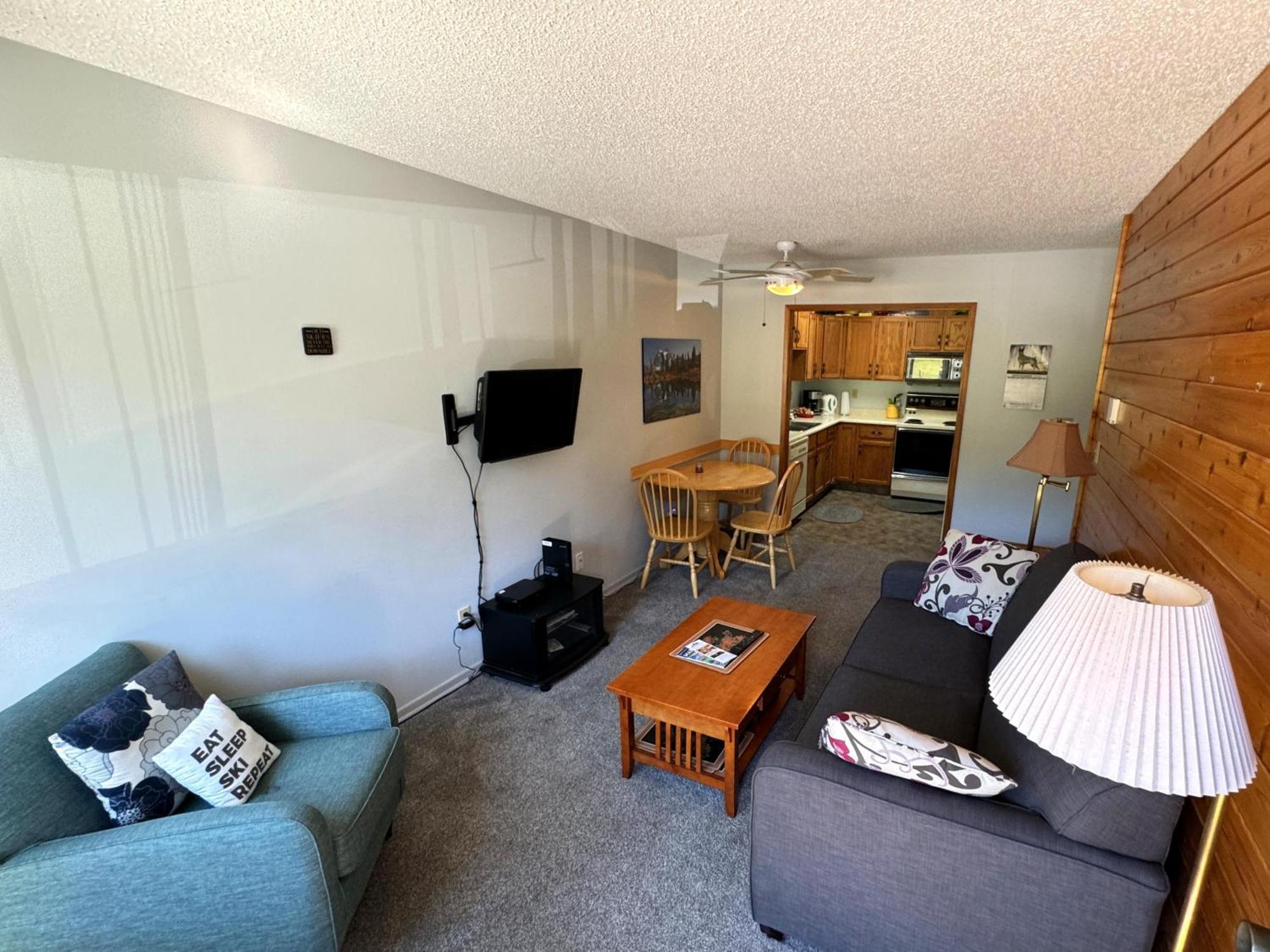 The Griz Inn By Park Vacation Management Fernie Eksteriør billede